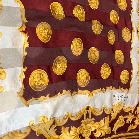 Balenciaga Scarf. 100% Silk. - Picture 4 of 14